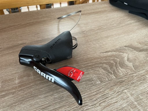 Zdjęcie oferty: Klamkomanetka Sram Apex 2s