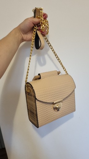 Zdjęcie oferty: Torebka Mini Patent Beige beżowa lakierowana