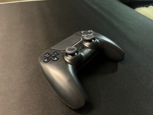 Zdjęcie oferty: Kontroler PS5 DualSense Czarny | Analogi HALL'A