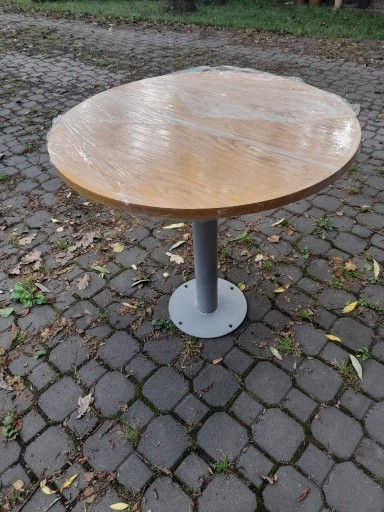 Zdjęcie oferty: Stół na stopie stalowej cena za sztukę