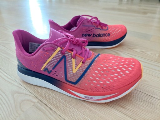 Zdjęcie oferty: New Balance SuperComp Pacer MFCRRCE r.43