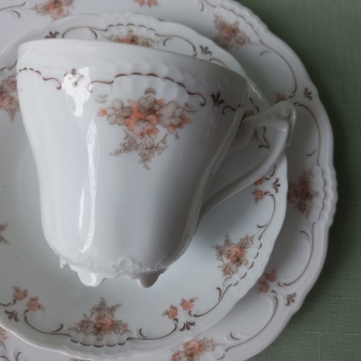 Zdjęcie oferty: Tettau- trio śniadaniowe, niemiecka porcelana 