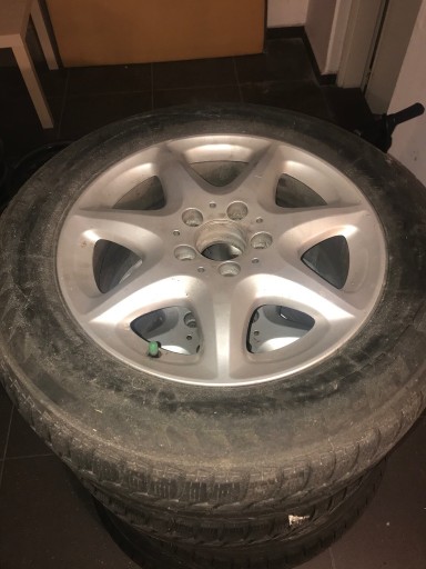 Zdjęcie oferty: 4 Oryginalne felgi Mercedes Ml z oponami