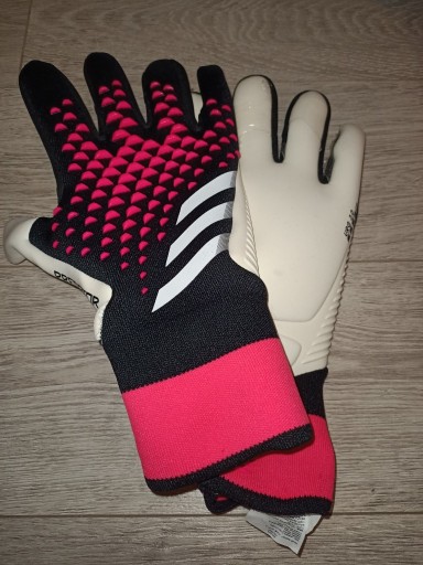 Zdjęcie oferty: Adidas Predator PRO Gloves rękawice bramkarskie  