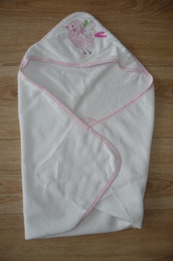 Zdjęcie oferty: Ręcznik niemowlęcy z kapturkiem - rozmiar 70x78 cm