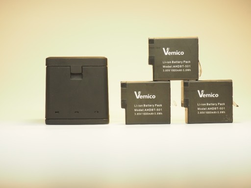 Zdjęcie oferty: ŁADOWARKA AKUMULATOROWA VEMICO G3-1 AKUMULATOR 3 SZTUKI USB C