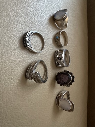 Zdjęcie oferty: Siedem srebrnych pierścieni / pierścionków srebro
