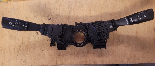 Zdjęcie oferty: Manetka przełącznik zespolony Toyots Auris 2 II 