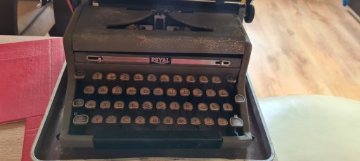 Zdjęcie oferty: Maszyna do pisania firmy ROYAL