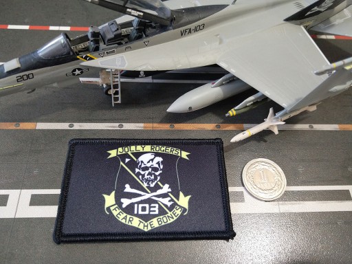 Zdjęcie oferty: Naszywka Dywizjon VFA-103 Jolly Rogers US Navy rzep velcro