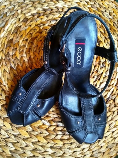 Zdjęcie oferty: ECCO Eleganckie damskie buty, 100% Skóra, Roz 41  