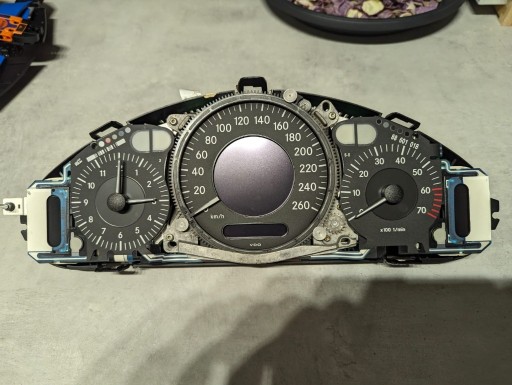 Zdjęcie oferty: Licznik zegary w211 E500 Mercedes uszkodzone