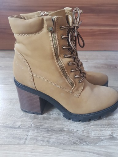 Zdjęcie oferty: Botki na słupku Deichmann rozm 40