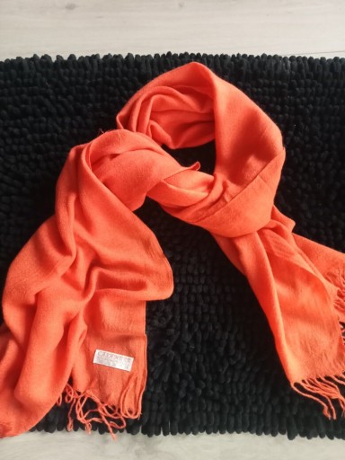 Zdjęcie oferty: Szal z Cashmere 