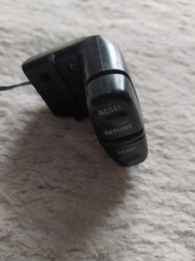 Zdjęcie oferty: Przełącznik tempomatu przyciski Mazda 626 MX-6 GE