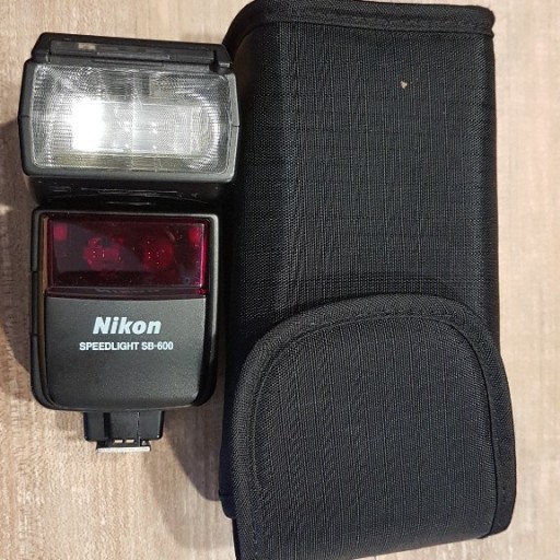 Zdjęcie oferty: Lampa błyskowa Nikon SB-600