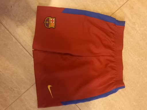 Zdjęcie oferty: NIKE __ spodenki __ F.C.B. __ XL__ 122-128