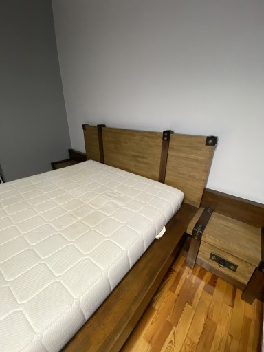 Zdjęcie oferty: Łóżko VINOTTI YAZIKO + materac  i 2 szafki nocne