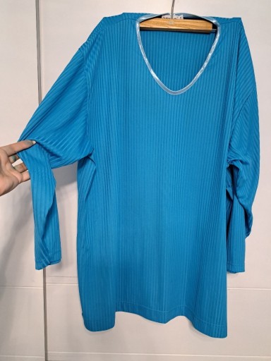 Zdjęcie oferty: Amie śliczna turkusowa bluzka tunika prążkowana 52