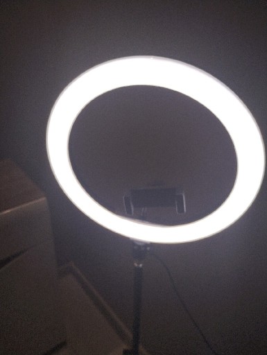 Zdjęcie oferty: Lampa do selfi 3 tony światła 