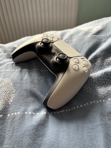 Zdjęcie oferty: Pad do PS5 jak nowy