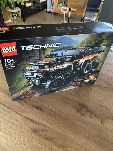 Zdjęcie oferty: LEGO Technic 42139 Pojazd terenowy