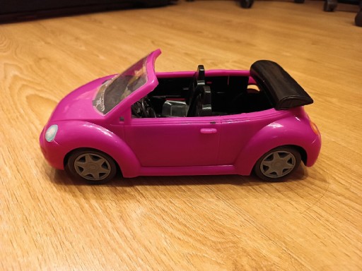 Zdjęcie oferty: Kabriolet dla lalki w stylu Barbie  Garbus Beetle 