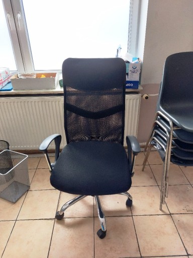 Zdjęcie oferty: Krzesło obrotowe biurowe