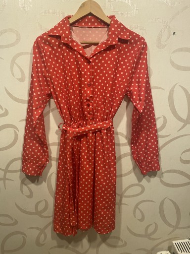 Zdjęcie oferty: Sukienka w groszki, czerwona, rozmiar M 