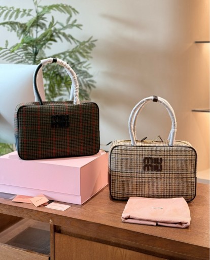 Zdjęcie oferty: Torebka Miu Miu damska