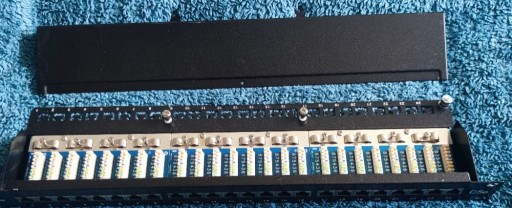 Zdjęcie oferty: PATCH PANEL 19 cali  24p Cat:5e Dr@kom