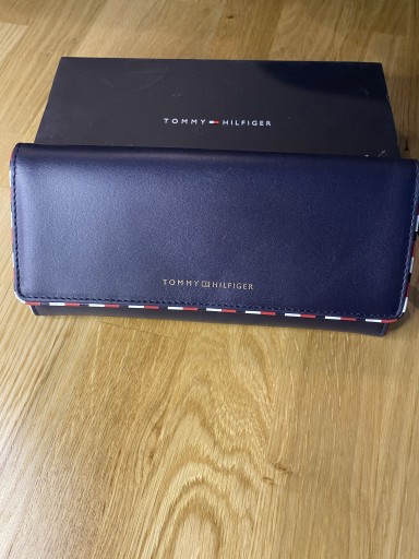 Zdjęcie oferty: Portfel Tommy Hilfiger Nowy!