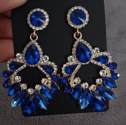 Zdjęcie oferty: Eleganckie kolczyki wiszące chabrowe dł.ok.7,1cm