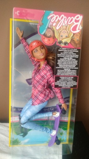 Zdjęcie oferty: Barbie made to move skaterka DVF68 DVF70, nowa