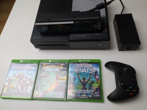 Zdjęcie oferty: Xbox ONE 1TB + KINECT + PAD + 3 GRY