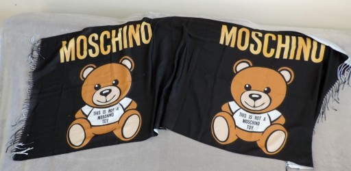 Zdjęcie oferty: Moschino nowy szal damski logo moschino Itally 