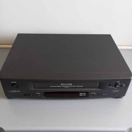 Zdjęcie oferty: Magnetowid VHS Philips VR6750 HiFi 6 głowic  ,z pilotem   