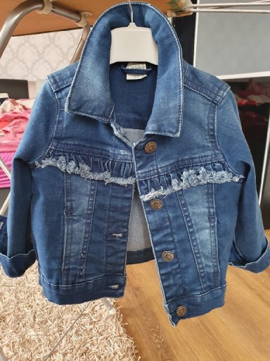 Zdjęcie oferty: Granatowa kurtka jeansowa dla dziewczynki rozm 92