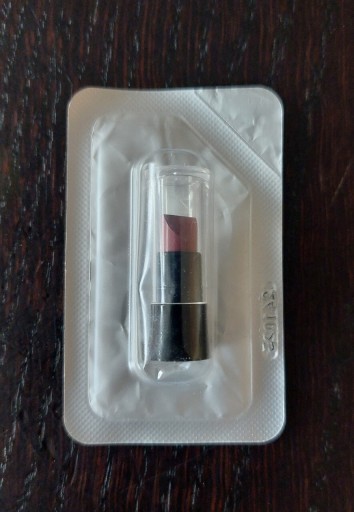 Zdjęcie oferty: Avon ultrakremowa szminka Toasted Rose próbka 