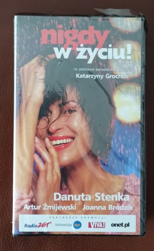 Zdjęcie oferty: Kaseta wideo z filmem Nigdy w życiu