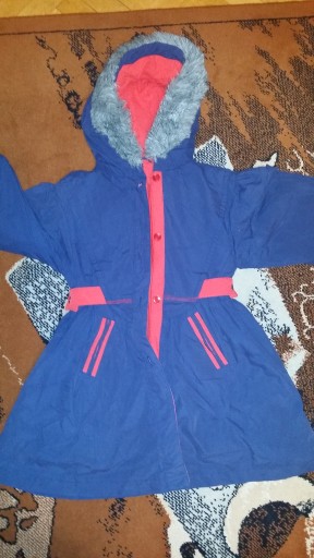 Zdjęcie oferty: Płaszcz kurtka zimowa płaszczyk z kapturem 110