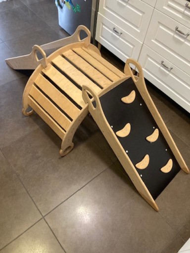 Zdjęcie oferty: Bujak 90 cm + zjeżdżalnia + ścianka wspinaczkowa (Jurassic World)