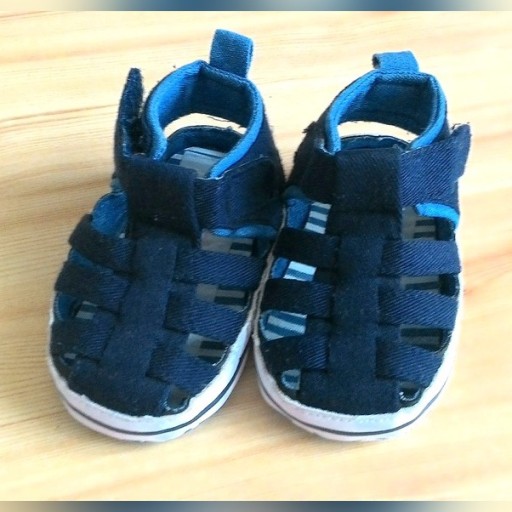 Zdjęcie oferty: Buty buciki dla dziecka 10,5cm / 2 - 5 miesięcy 
