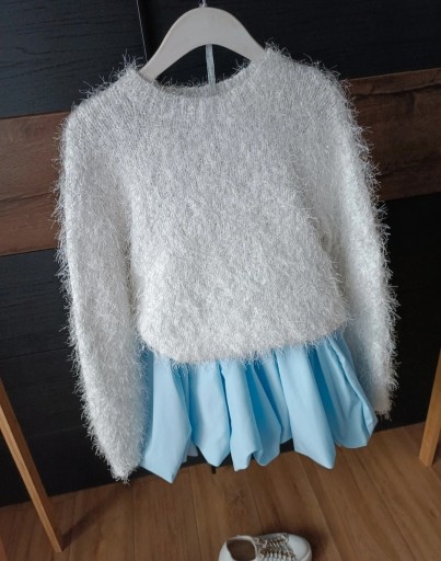 Zdjęcie oferty: Sweter Mohito 36 S puszysty ze srebrną nitką zara 