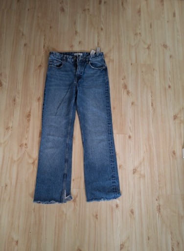 Zdjęcie oferty: Jeansy damskie flare/rozszerzane rozmiar S Pull&Bear