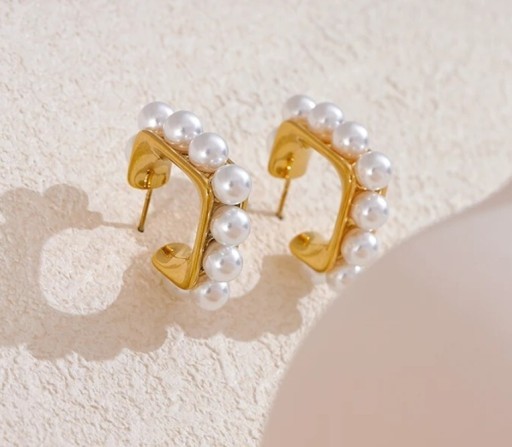 Zdjęcie oferty: Złote kolczyki ze stali z perłami 