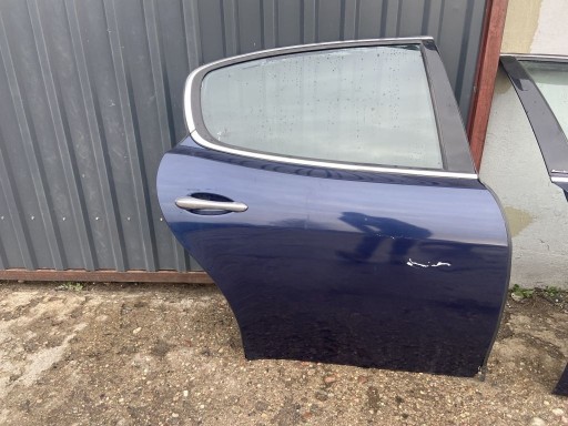 Zdjęcie oferty: Prawe tylne drzwi Maserati Quattroporte V kompletn