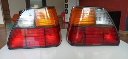 Zdjęcie oferty: VW Golf II lampy tylne prawa lewa oryginalne