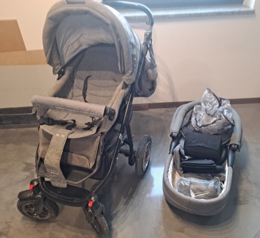 Zdjęcie oferty: Wozek spacerowy i gondola 2w1 Adamex