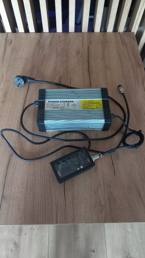 Zdjęcie oferty: Ładowarka hulajnogi YZPOWER 58.8V 8A